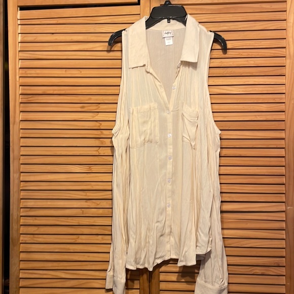 DAYTRIP long sleeve shirt COLD SHOULDER button up Blouse Size XL NEW - Picture 1 of 1